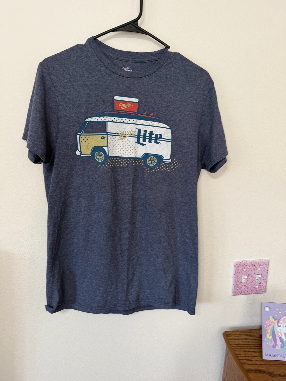 Men’s miller Lite graphic T-shirt size M